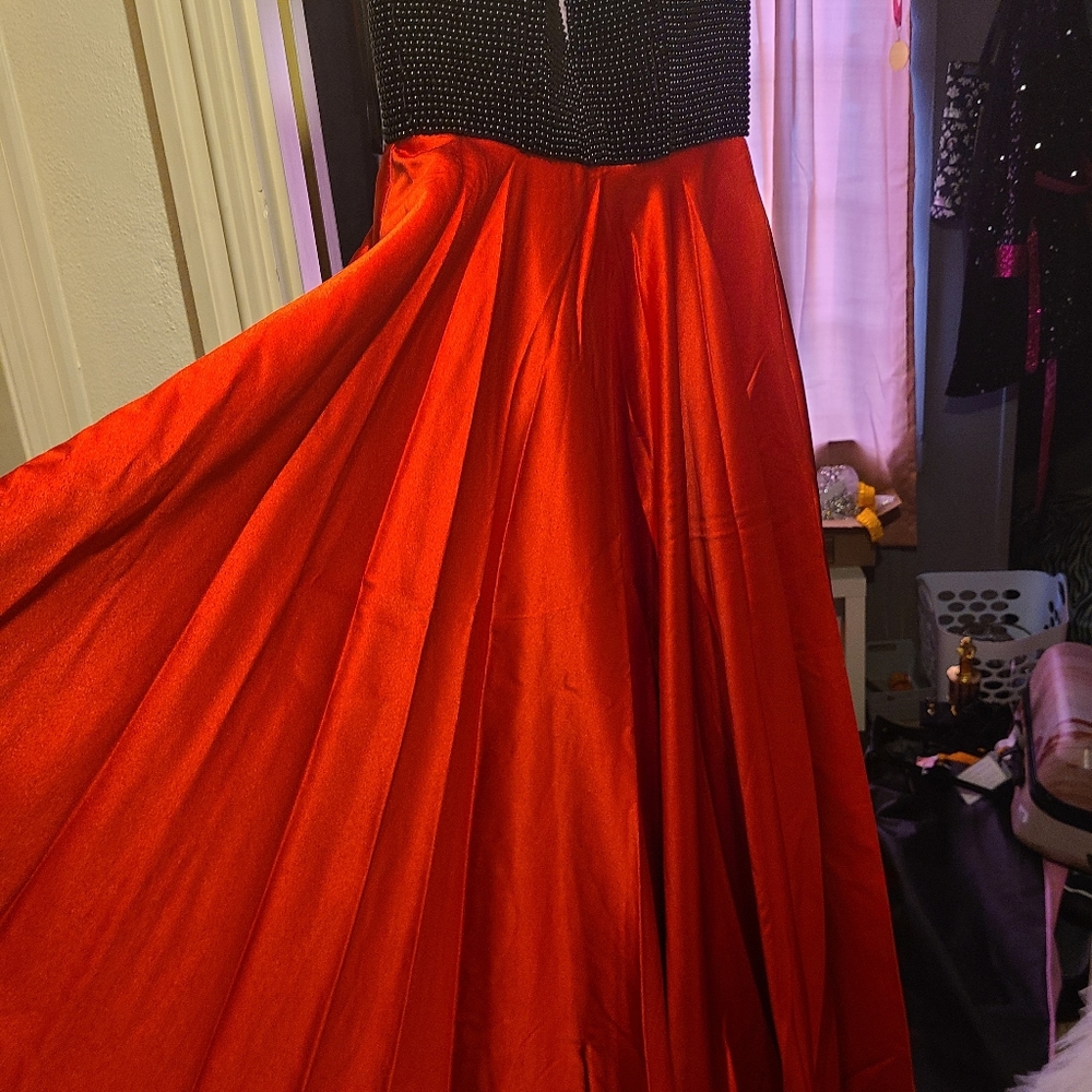 Pageant/Prom - Picture 6 of 6